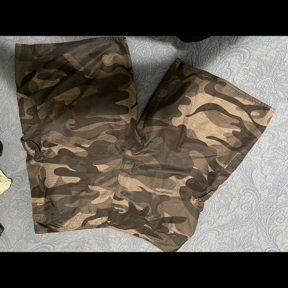 Quicksilver boardshorts - Picture 2 of 2